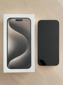 Apple iPhone 15 Pro 256 GB titan