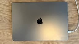 MacBook Pro 16" 2023 – M2 Pro, 16 GB, 512 GB – batteri 99 %