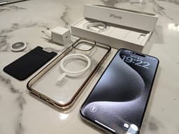 Apple iPhone 15 Pro Max 512 GB + AirTag, Otterbox-skal m.m