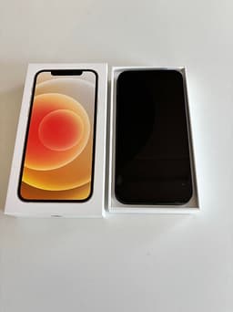 iPhone 13 128 GB – Svart – fint skick + originalkartong