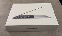 MacBook Pro 13” 2017 – 8 GB RAM, 128 GB SSD