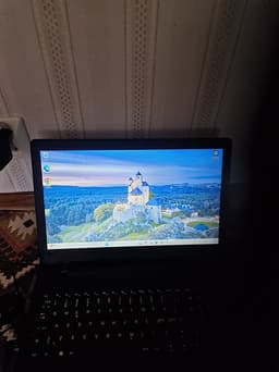 Lenovo laptop 15 tum svart