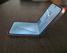 Samsung Galaxy Z Flip 7 FE