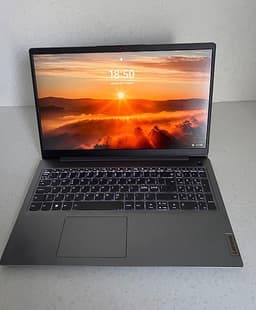 Lenovo laptop/ bärbar dator 15 tum