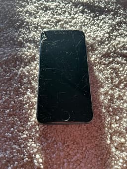 Gammal iphone 8.