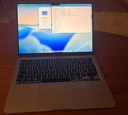 MacBook Air M5 – 32 GB / 512 GB – mycket fint skick