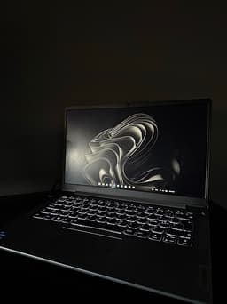 Lenovo laptop 14" Intel i5 16GB RAM 1TB SSD