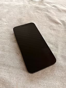 iPhone 14 128GB + skal
