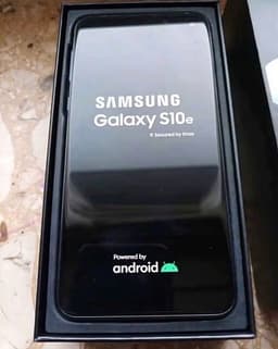 Samsung Galaxy S10e mobil 128 GB svart