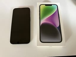 Apple iPhone 14 128 GB svart