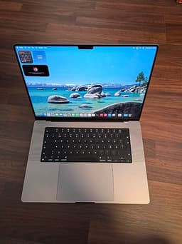 Macbook Pro 16 tum M1 Max, 32GB RAM, 1 TB SSD.