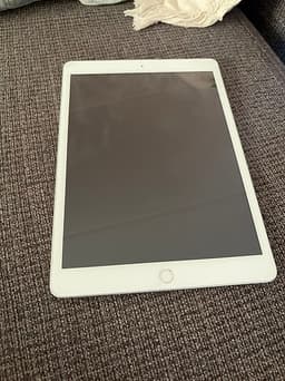 iPad 8:e generation 32 GB Wi-Fi – som ny!