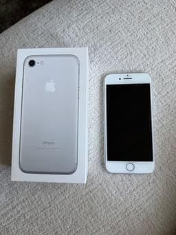 📱 iPhone 7 32 GB – silver – originalkartong