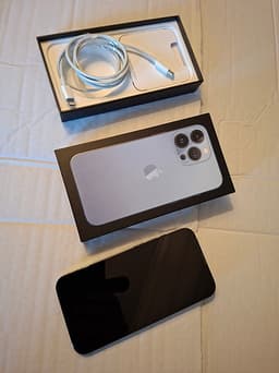 Apple iPhone 13 Pro mobil 256 GB Sierra Blue i toppskick