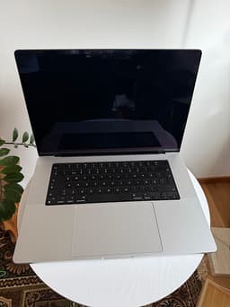 Apple MacBook Pro 16" M4 Pro laptop silver