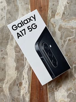 Samsung Galaxy A17 5G mobil 128 GB svart oöppnad