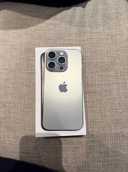 Apple iPhone 15 Pro 128 GB natural titanium