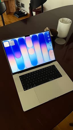 2023 Apple MacBook Pro 16" M3 Pro – 18 GB / 512 GB – Silver – 97 % batterihälsa