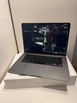 MacBook Air 15” M3 256 GB – fint skick, kartong & kvitto