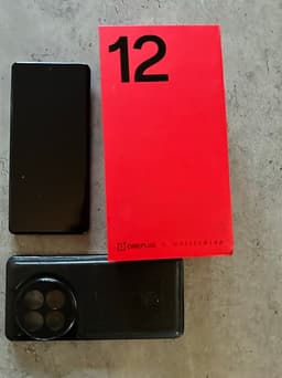 OnePlus 12 – 12 GB/256 GB – Svart – Batteri 95 %
