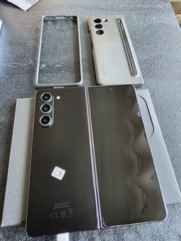 Samsung Fold 5 - 512GB