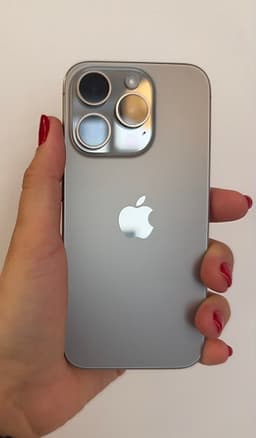 Apple iPhone 15 Pro mobil 128 GB titan