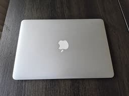 Apple MacBook Air 13 tum, tidigt 2015.med bra batteri.