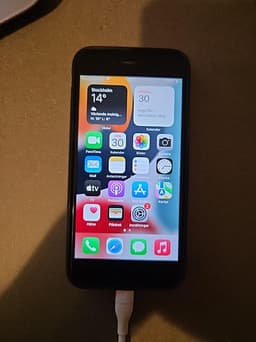 iPhone 7 32GB svart – fullt fungerande + skal