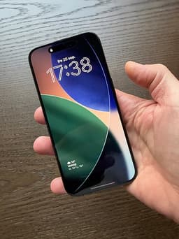 iPhone 15 Pro i toppskick!