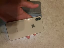 Apple iPhone X mobiltelefon med fodral
