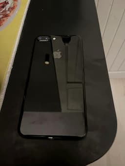 Apple iPhone 7 Plus (SVART)
