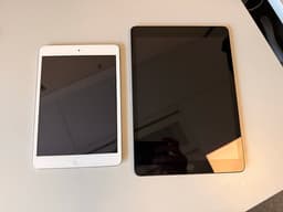 Apple iPad gen 7th och Apple IPad mini 2