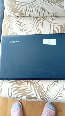 Lenovo V110-15ISK i5 8 GB cirka 128 GB