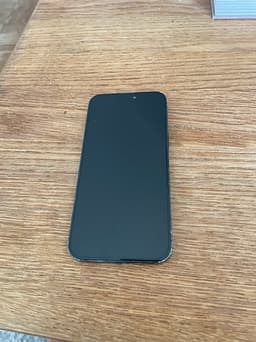 Apple iPhone 14 Pro Max – fullt fungerande – sprucken baksida