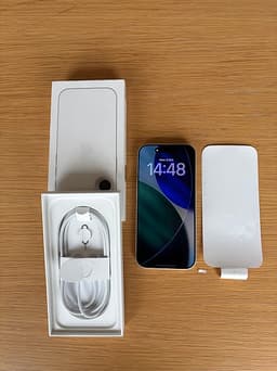 iPhone 17 256GB –  köpt aug 2026, 100% batteri, 11 cykler, garanti