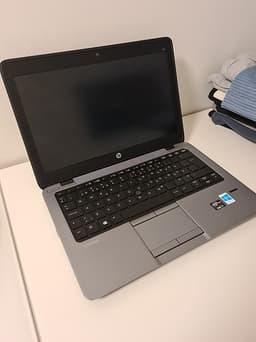 HP EliteBook 820 – i7 / 16 GB RAM / 256 GB SSD / Bra batteri / Win 11 Pro