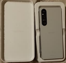 Sony experia 1 v