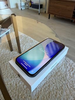 Apple iPhone 16 svart 128 GB