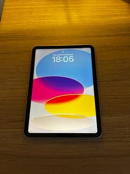 iPad 11” (A16) 256GB Wi-Fi + Cellular med Logitech Combo Touch