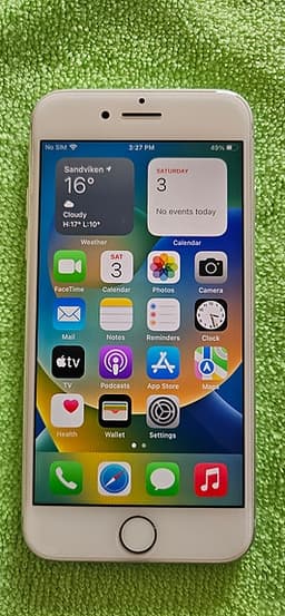 iPhone 8 – 256 GB – Silver / Vit – Mycket fint skick / Repfri – Olåst