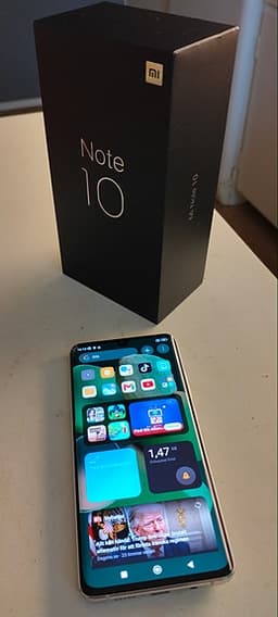 Xiaomi Mi Note 10 (glacier white), 128gb och 108 mp kamera.