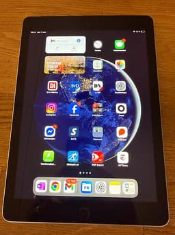 iPad 9.7 tum 6th gen Cellular