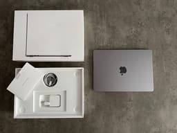 MacBook Air M2 – Nyskick – 100 % batteri – 8/256 GB