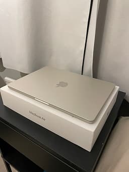 Macbook Air M3 2024 13" 8/256gb