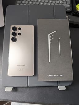 Samsung S25 Ultra 256gb - 42 battery cycles!