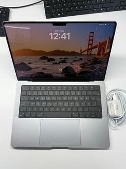 Apple MacBook Pro 14" M3