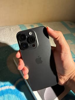 iPhone 15 Pro 128 GB svart