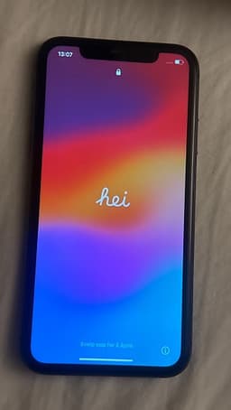 iPhone 11 – 128 GB – Svart – 85 % batterihälsa
