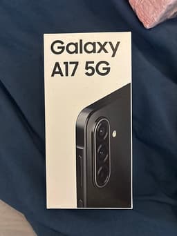 Samsung Galaxy A17 5G mobil 128 GB svart