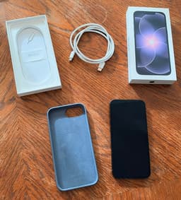 iPhone 17e 256 GB – Svart – Mycket fint skick